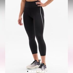 Athleta interval stash ultra high rise tipped lasercut 7/8 legging